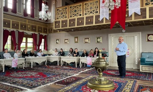 Grandmedical Hastanesinden meme kanseri farkındalık semineri